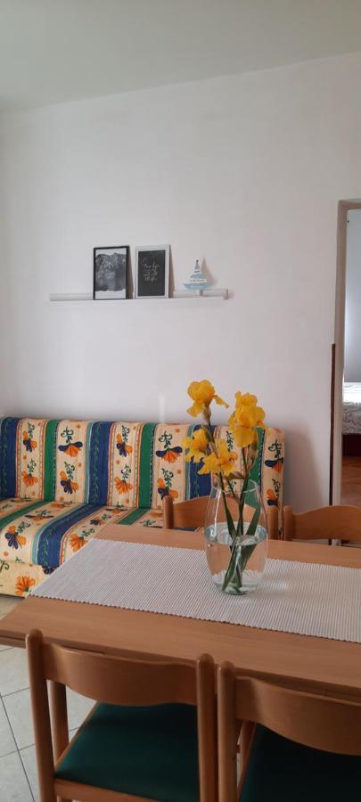 Apartmani Nikica ดราเก ภายนอก รูปภาพ