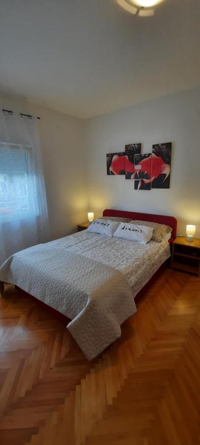 Apartmani Nikica ดราเก ภายนอก รูปภาพ