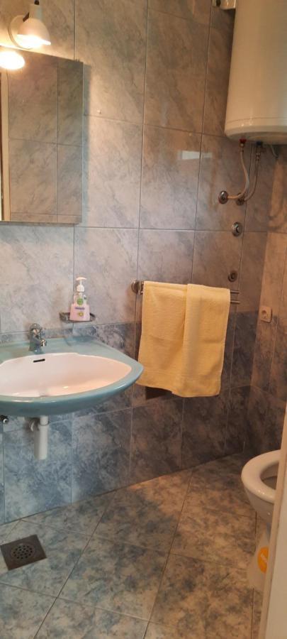 Apartmani Nikica ดราเก ภายนอก รูปภาพ